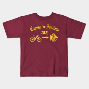 Camino de Santiago 2021 Typography Bicycle Yellow Arrow Scallop Shell Kids T-Shirt